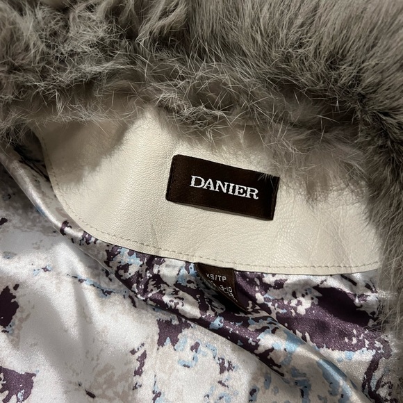 White real leather jacket - Picture 2 of 8